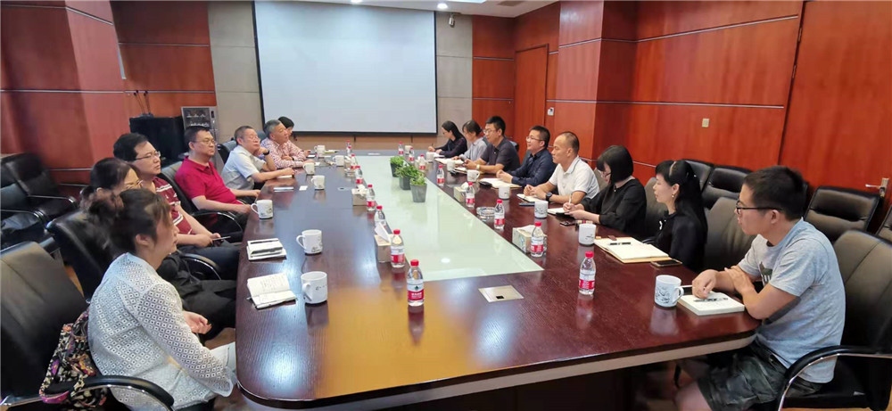 中国轻工工艺品收支口商会会长一行莅临我司调研_企业新闻_新闻中心_千亿国际
