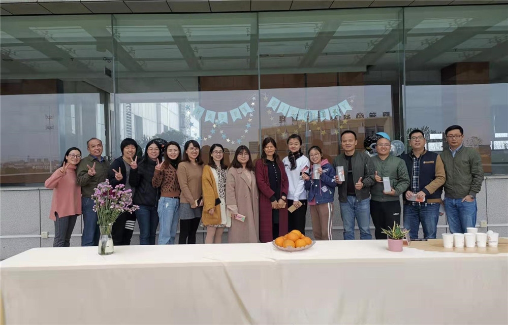 小游戏 聚人心 ——记千亿国际集团11月生日会_企业新闻_新闻中心_千亿国际